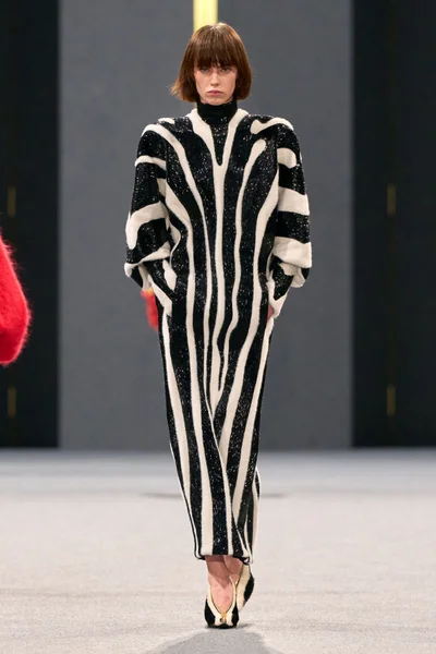 Look 33